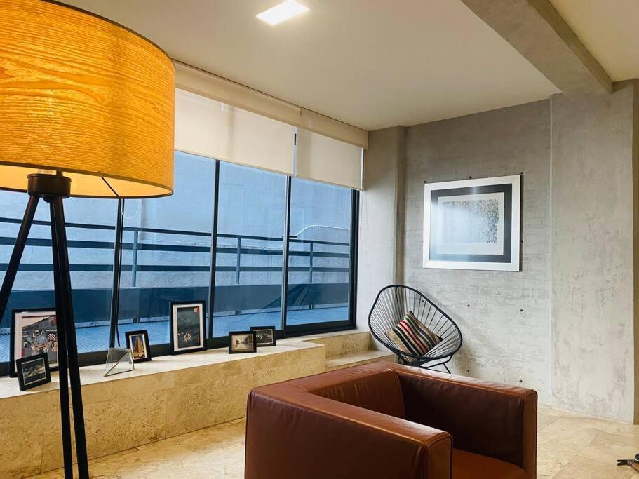 Apartment La Condesa: Spacious Two-story With Terrace For 8
