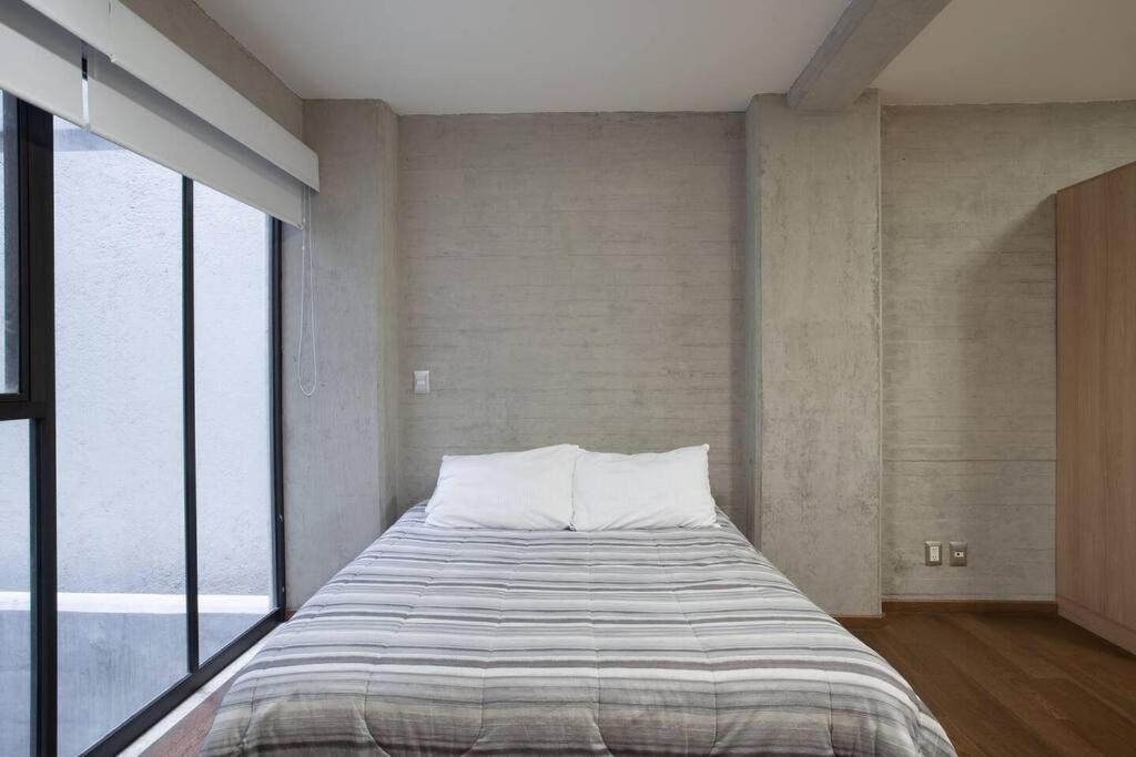 Apartment La Condesa: Spacious Two-story With Terrace For 8
