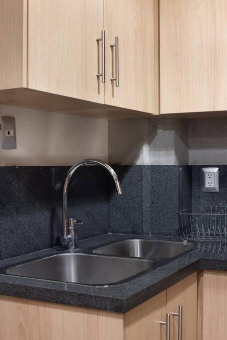 Apartment La Condesa: Spacious Two-story With Terrace For 8 *